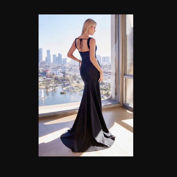 Ladivine Fitted Sleeveless Ruched Prom Dress CD001 - Picture 1 of 3